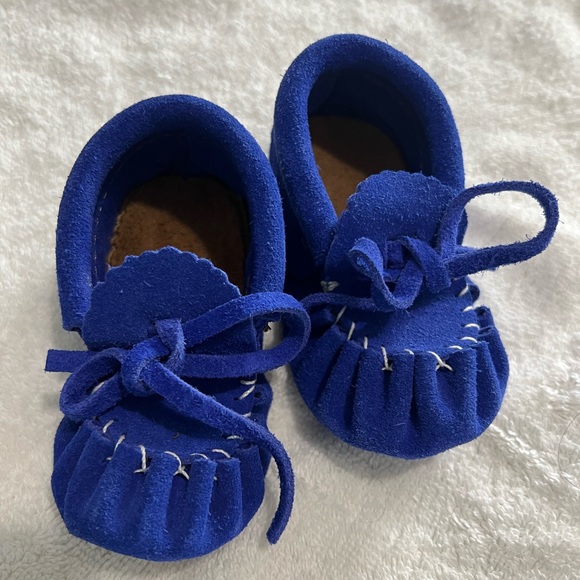Newborn to 6 months handmade moccasins - Picture 1 of 7